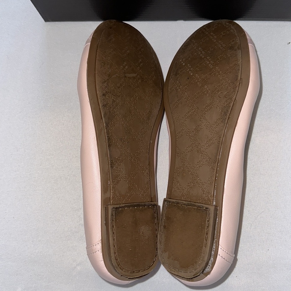 Vionic, light, pink ballerina flats, size 8 - Picture 4 of 8